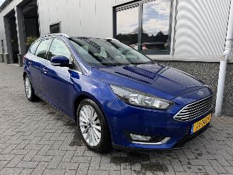 Unfallwagen Ford Focus 1.0 Titanium 2016/6