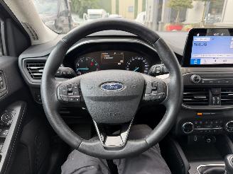 Ford Focus 1.0 EcoBoost Titanium Business picture 38