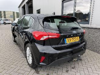 Ford Focus 1.0 EcoBoost Titanium Business picture 16