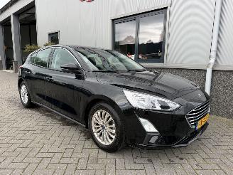 Ford Focus 1.0 EcoBoost Titanium Business picture 2