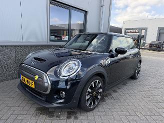 Mini Electric MINI Yours 33 kWh picture 17