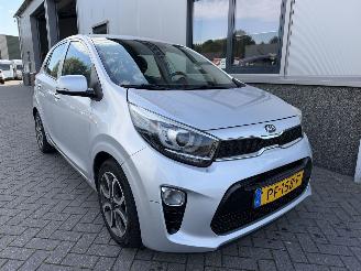 Vaurioauto  passenger cars Kia Picanto 1.0 CVVT First Edition 2017/7