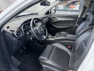 MG ZS EV Luxury 45 kWh picture 17