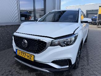 MG ZS EV Luxury 45 kWh picture 40