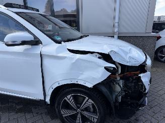MG ZS EV Luxury 45 kWh picture 13