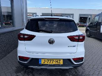 MG ZS EV Luxury 45 kWh picture 8