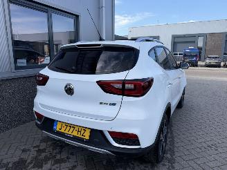 MG ZS EV Luxury 45 kWh picture 7