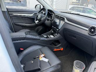 MG ZS EV Luxury 45 kWh picture 14
