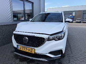 MG ZS EV Luxury 45 kWh picture 27