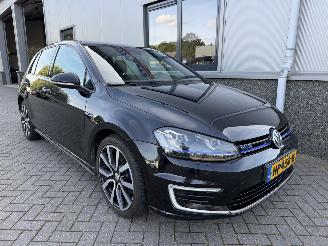 Schadeauto Volkswagen Golf 1.4 TSI GTE 2015/11