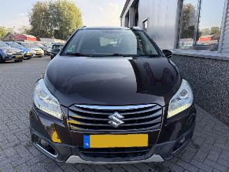 Suzuki SX4 S-Cross 1.6 Exclusive Automaat J-470-HX. picture 2