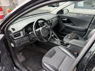 Kia Niro 1.6 GDi Hybrid DynamicLine RG-495-G picture 18