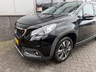 Peugeot 2008 1.2 PureTech Allure G-403-ST picture 19