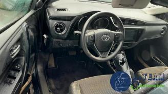 Toyota Auris Auris (E18), Hatchback 5-drs, 2012 / 2019 1.8 16V Hybrid picture 14