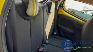 Peugeot 108 108, Hatchback, 2014 1.0 12V VVT-i picture 17