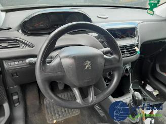 Peugeot 208 208 I (CA/CC/CK/CL), Hatchback, 2012 / 2019 1.2 Vti 12V PureTech 82 picture 26