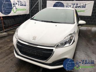 Salvage car Peugeot 208 208 I (CA/CC/CK/CL), Hatchback, 2012 / 2019 1.2 Vti 12V PureTech 2017/6