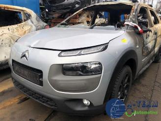 demontáž osobní automobily Citroën C4 cactus C4 Cactus (0B/0P), Hatchback 5-drs, 2014 1.2 PureTech 82 12V 2014/8