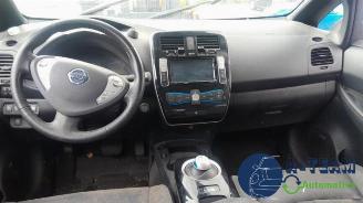 Nissan Leaf Leaf (ZE0), Hatchback, 2010 / 2017 Leaf picture 16