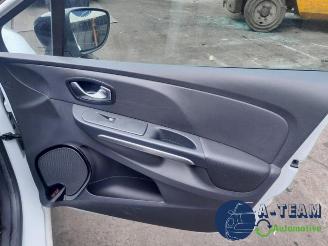 Renault Clio Clio IV Estate/Grandtour (7R), Combi 5-drs, 2012 / 2021 1.5 Energy dCi 90 FAP picture 24