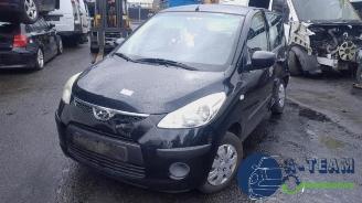 Coche siniestrado Hyundai I-10 i10 (F5), Hatchback, 2007 / 2013 1.1i 12V 2010/2