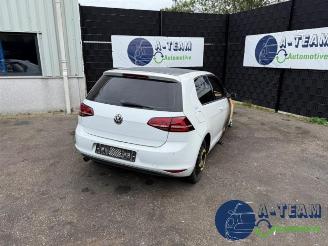 Coche siniestrado Volkswagen Golf Golf VII (AUA), Hatchback, 2012 / 2021 1.6 TDI 16V 2013/10