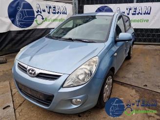 krockskadad bil auto Hyundai I-20 i20, Hatchback, 2008 / 2015 1.4i 16V 2009/4