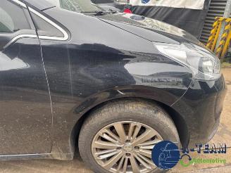 Peugeot 208 208 I (CA/CC/CK/CL), Hatchback, 2012 / 2019 1.2 12V e-THP PureTech 110 picture 9