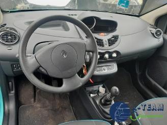 Renault Twingo Twingo II (CN), Hatchback 3-drs, 2007 / 2014 1.2 16V picture 13