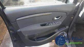 Renault Grand-scenic Grand Scenic III (JZ), MPV, 2009 / 2016 2.0 16V CVT picture 30