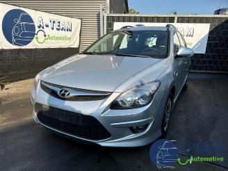 krockskadad bil auto Hyundai I-30 i30 Crosswagon (WWH), Combi, 2007 / 2012 1.4 CVVT 16V 2011/9