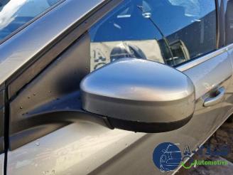 Ford Mondeo Mondeo IV, Hatchback, 2007 / 2015 2.0 16V picture 17