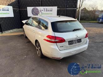 Peugeot 308 308 SW (L4/L9/LC/LJ/LR), Combi 5-drs, 2014 / 2021 1.2 12V e-THP PureTech 130 picture 3