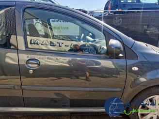 Peugeot 107 107, Hatchback, 2005 / 2014 1.0 12V picture 13