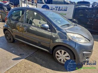 Peugeot 107 107, Hatchback, 2005 / 2014 1.0 12V picture 12