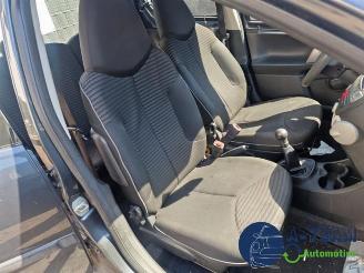 Peugeot 107 107, Hatchback, 2005 / 2014 1.0 12V picture 26