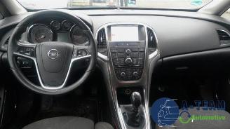 Opel Astra Astra J (PC6/PD6/PE6/PF6), Hatchback 5-drs, 2009 / 2015 1.7 CDTi 16V EcoFLEX 130 picture 16