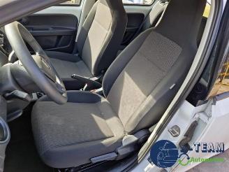 Volkswagen Up! Up! (121), Hatchback, 2011 1.0 12V 60 picture 28