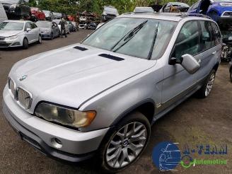 krockskadad bil auto BMW X5 X5 (E53), SUV, 2000 / 2006 4.4 V8 32V 2001/3