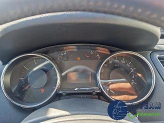 Peugeot 5008 5008 I (0A/0E), MPV, 2009 / 2017 1.6 VTI 16V picture 26