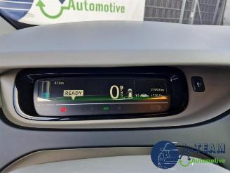 Renault Zoé Zoe (AG), Hatchback 5-drs, 2012 46kW picture 21