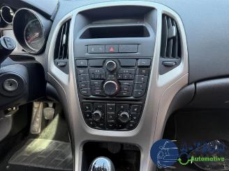 Opel Astra Astra J Sports Tourer (PD8/PE8/PF8), Combi, 2010 / 2015 1.4 16V ecoFLEX picture 22