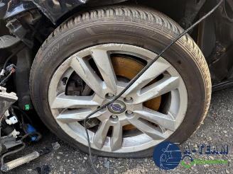 Volvo V-60 V60 I (FW/GW), Combi, 2010 / 2018 2.4 D6 20V Plug-in Hybrid AWD picture 14