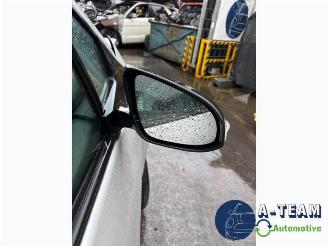 Toyota Yaris Yaris III (P13), Hatchback, 2010 / 2020 1.0 12V VVT-i picture 10