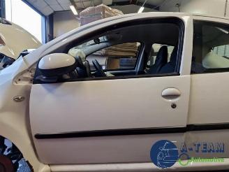 Coche siniestrado Peugeot 107 107, Hatchback, 2005 / 2014 1.0 12V 2010/9