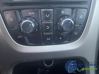 Opel Astra Astra J Sports Tourer (PD8/PE8/PF8), Combi, 2010 / 2015 1.4 16V ecoFLEX picture 25