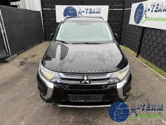 Mitsubishi Outlander Outlander (GF/GG), SUV, 2012 / 2022 2.0 16V PHEV 4x4 picture 2