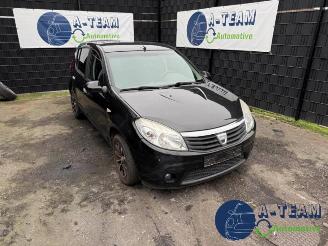 Coche siniestrado Dacia Sandero Sandero I (BS), Hatchback, 2008 / 2013 1.4 LPG 2010/2
