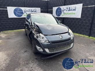 Salvage car Renault Grand-scenic Grand Scenic III (JZ), MPV, 2009 / 2016 2.0 16V CVT 2011/10