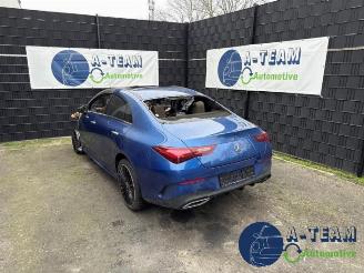 Voiture accidenté Mercedes Cla-klasse CLA (118.3), Sedan, 2019 1.3 CLA-180 Turbo 16V Mild Hybrid 2025/1